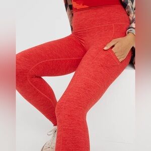 OFFLINE By Aerie The Hugger High Waisted Pocket Leggings Sz S Holiday Red